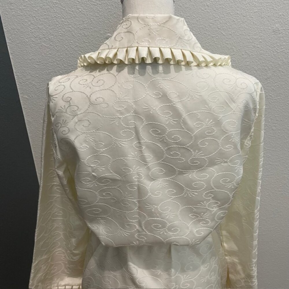 Vintage Ariel Late 80's Ivory Robe/House Coat with Scroll Pattern - Picture 5 of 9